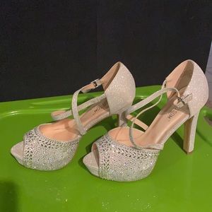 De Blossom Collection Heels: Silver Rhinestones